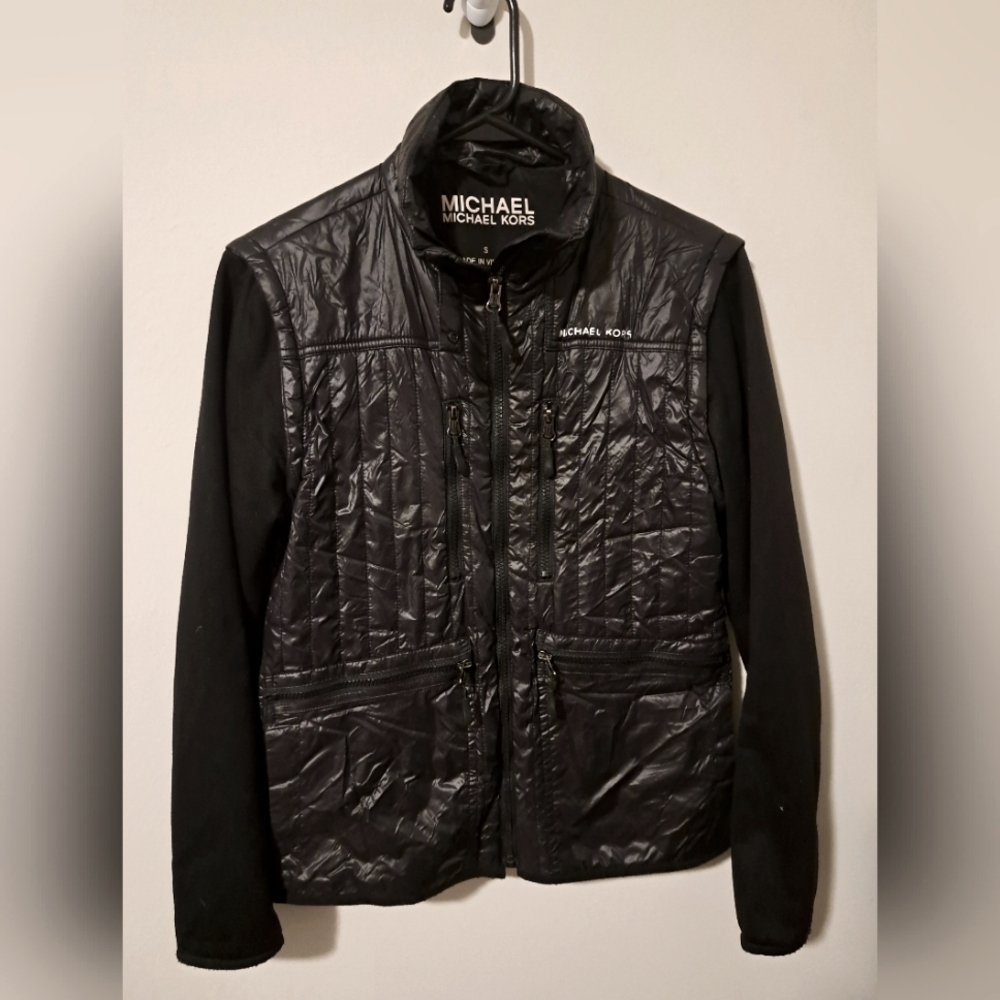 MICHAEL KORS CONVERTIBLE BLACK QUILTED JACKET/VEST